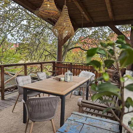 Spechtnest Naumbourg